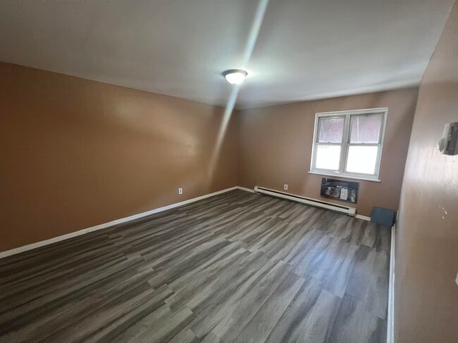Building Photo - 2613 Bergenline Ave