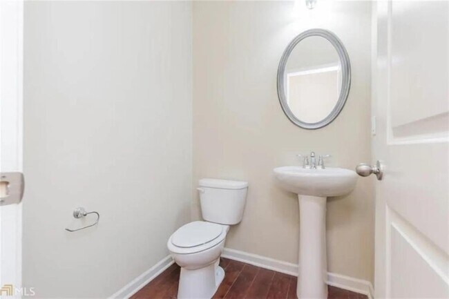 Building Photo - 3369 Castleberry Village Cir