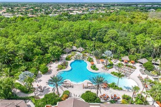 Building Photo - 9076 Rialto St