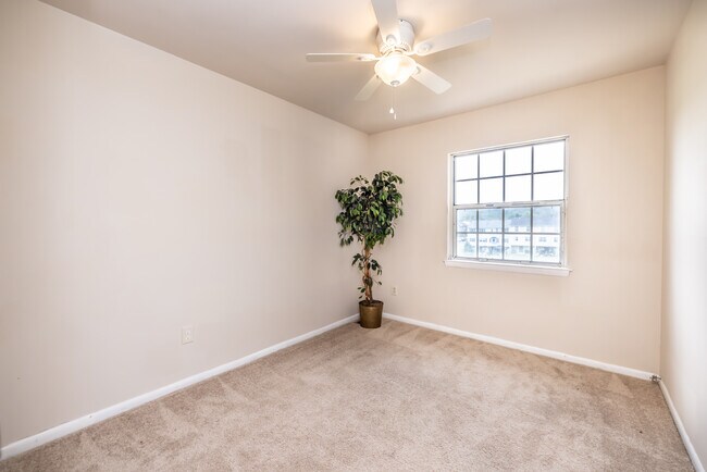 Foto del edificio - 188 Chester Ct