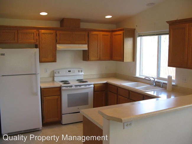 Building Photo - 1607-1607 Robin Way