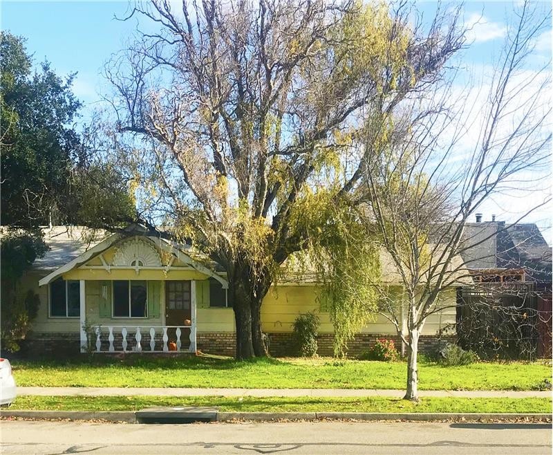 Primary Photo - 2110 Waltzer Rd