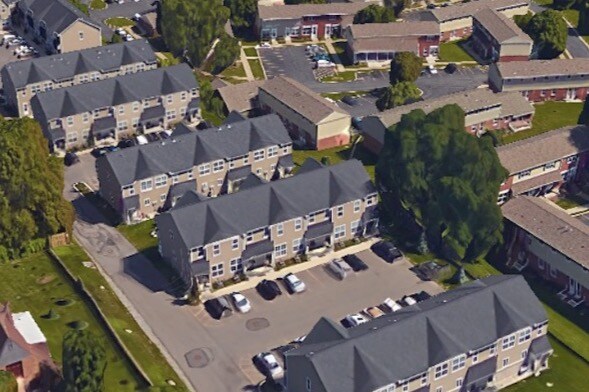 Westfall Townhomes Community - 420 Westfall Rd