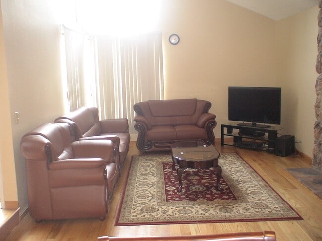 Living Room - 1941 Oro Dr