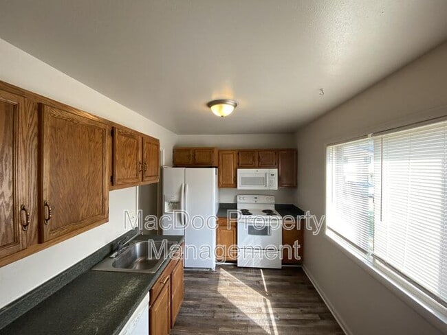 Foto del edificio - 4249 Normandy Ct