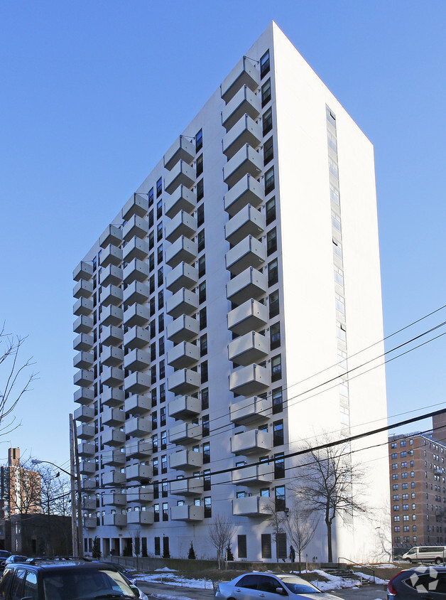 Primary Photo - Ocean Gate Apartments