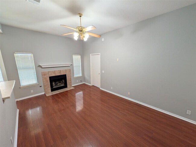 Building Photo - 15107 Nuttall Dr