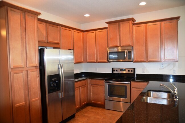 Building Photo - 7480 Azalea Cove Cir