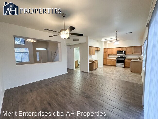 Building Photo - 4 br, 2.5 bath House - 9146 W HAZELWOOD ST