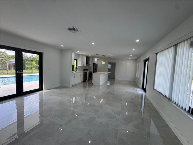 Foto del edificio - 10055 SW 135th St