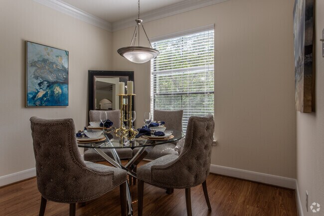 The Post Oak At Woodway Apartments Houston Tx Apartments Com