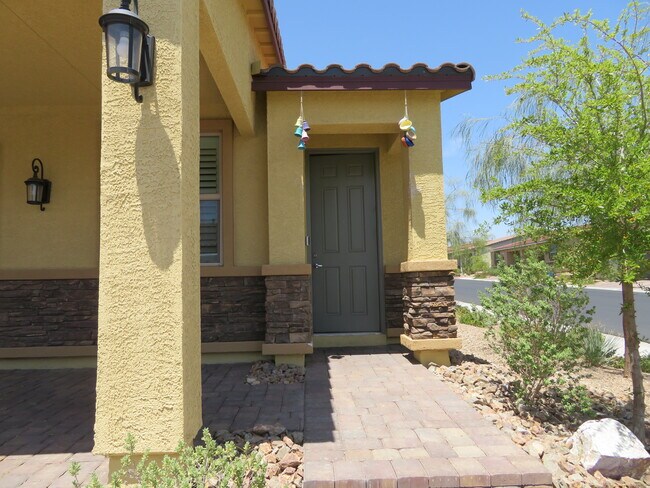 Foto del edificio - 2687 Chinaberry Hill St