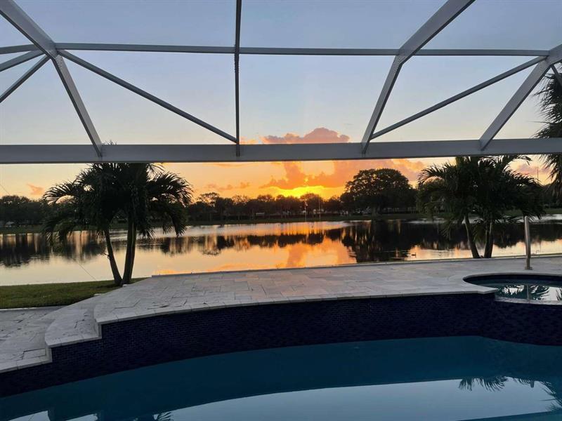 Primary Photo - 1025 Bedford Ave