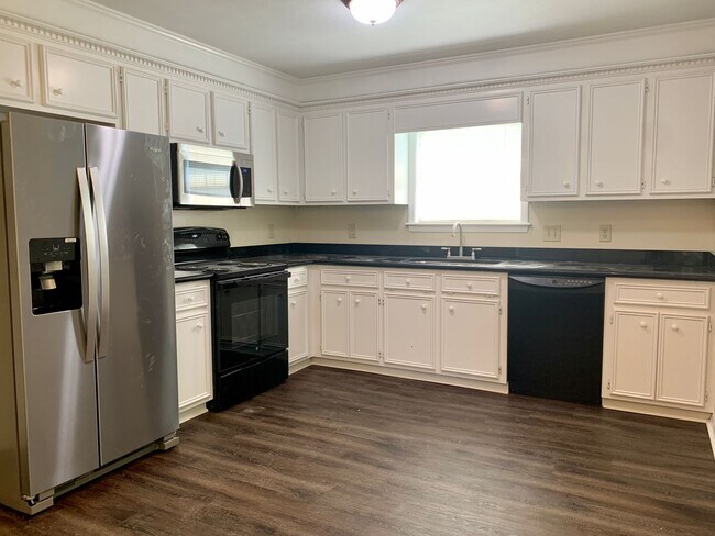 Foto del edificio - 3/2 For Rent in Madison!