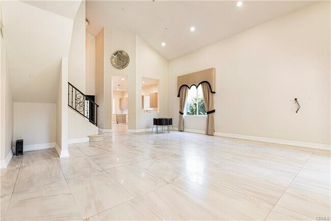 Building Photo - 7544 N Claybeck Ave