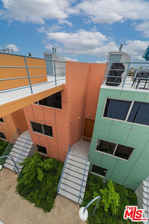 Foto del edificio - 2433 28th St