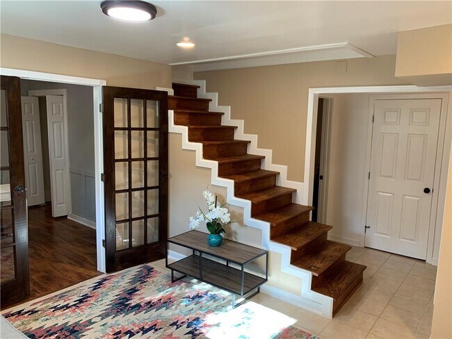 Foto del edificio - 2204 Cloverdale Dr SE