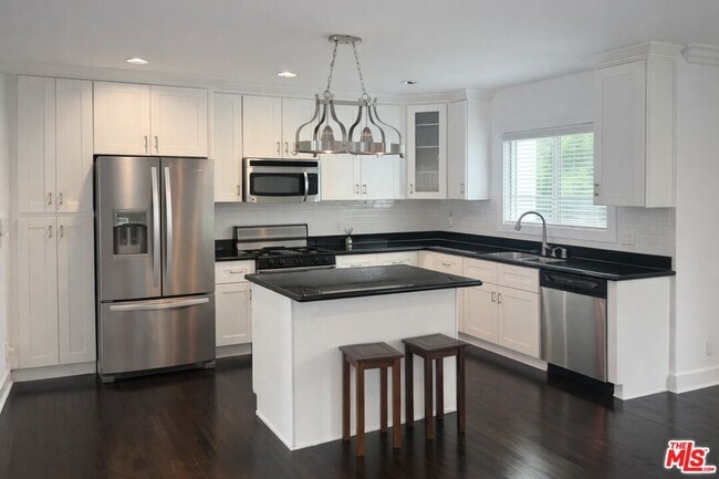 Foto del edificio - 7013 Andasol Ave