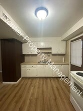 Building Photo - 6855 Woodhurst Dr
