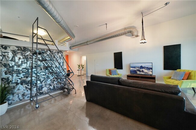 Foto del edificio - 200 Hoover Ave