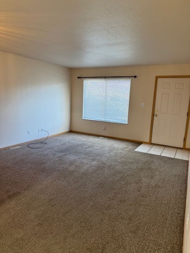 Foto del edificio - 935 Village Cir