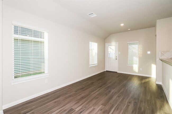 Foto del edificio - 5107 Shelby Katherine Dr