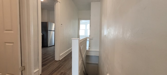 Building Photo - 146 N Peach St