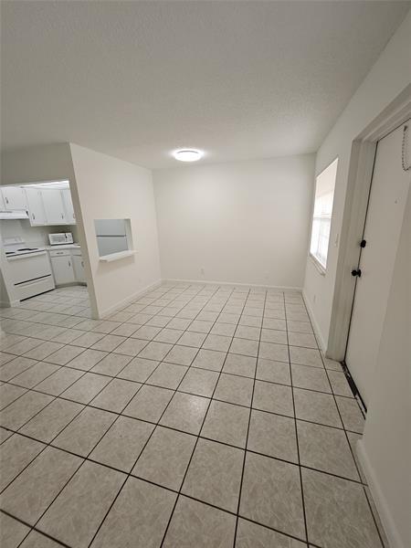 Foto del edificio - 1150 NE 17th Ct