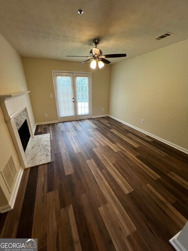 Foto del edificio - 2360 Wellington Cir