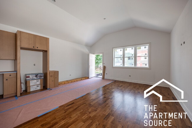Building Photo - 555 N Springfield Ave