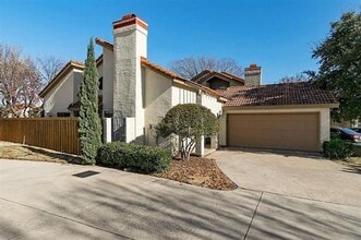 Building Photo - 631 Fiesta Cir