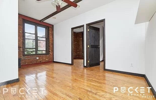 Building Photo - 441 E 12th St