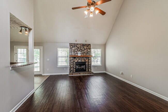 Foto del edificio - 5054 Betsy Ann Ave