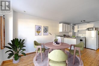 Building Photo - 165 1/2 Olive Ave