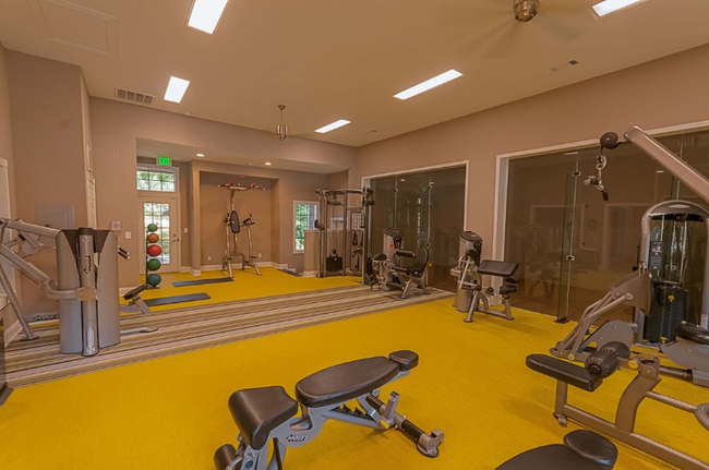 Foto del edificio - 1100 Crystal Spring Ln