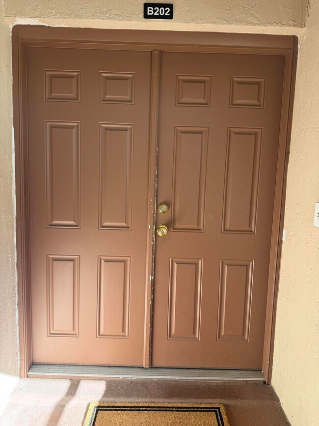 Building Photo - 12661 Westhampton Cir