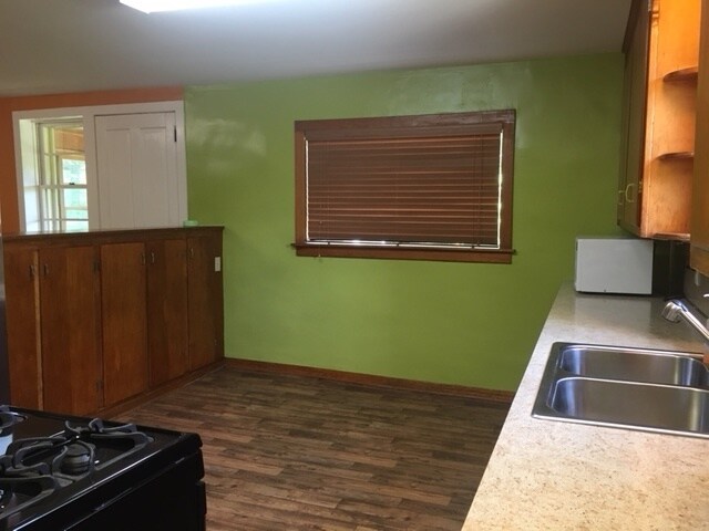 Foto del edificio - 6785 Highway 5