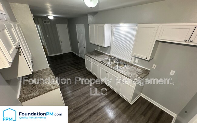 Foto del edificio - 1617 Haywood Ave