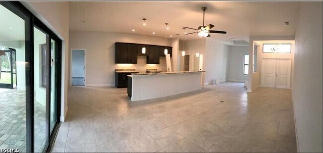 Foto del edificio - 815 SW 11th Ct