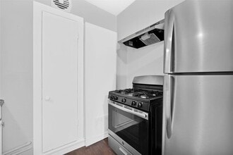 Building Photo - 5532 Eskridge St