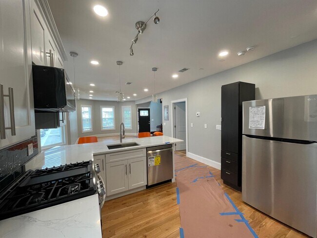 Building Photo - 20 Cutter Ave