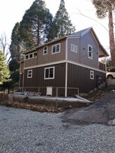 Building Photo - 369 Mill St