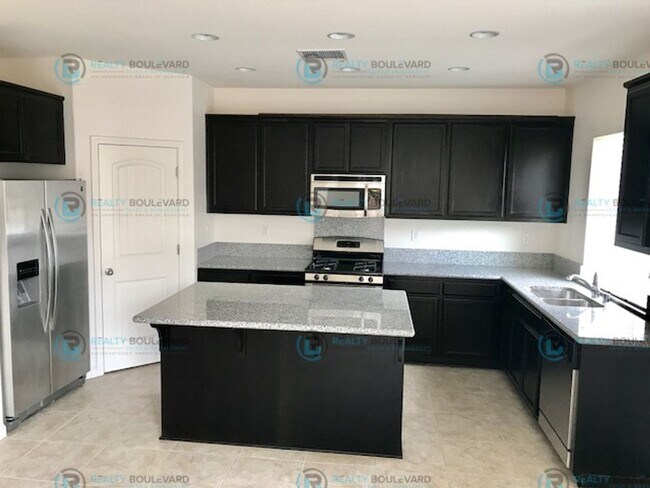 Foto del edificio - Beautiful 3-Bedroom Home in South Meadows ...