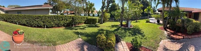 Foto del edificio - 3881 NW 100th Ave