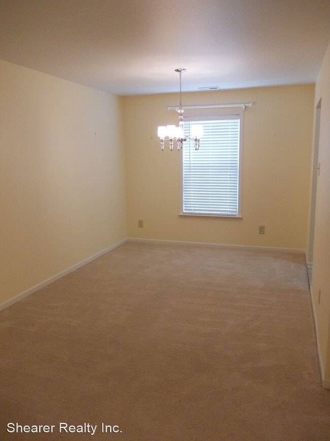 Building Photo - 3 br, 2 bath House - 5812 Ankeny Court