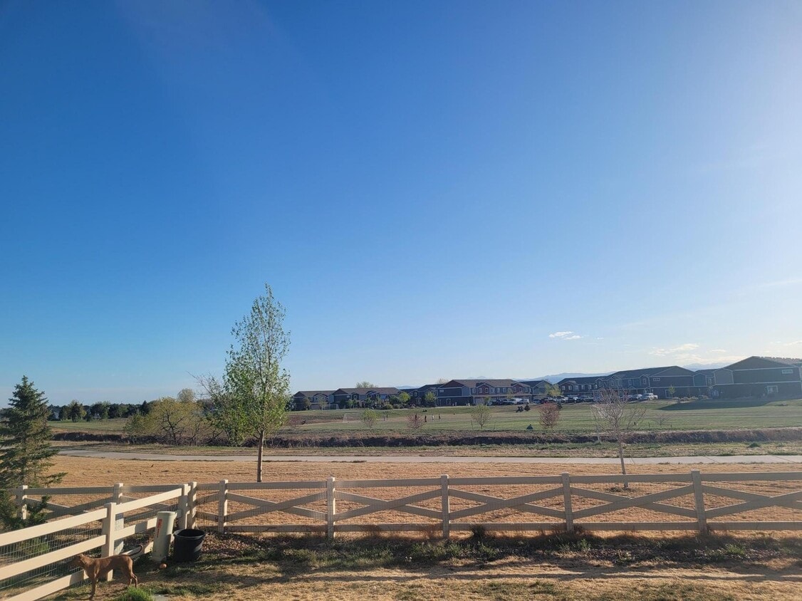 Foto del edificio - 7377 Horsechestnut St