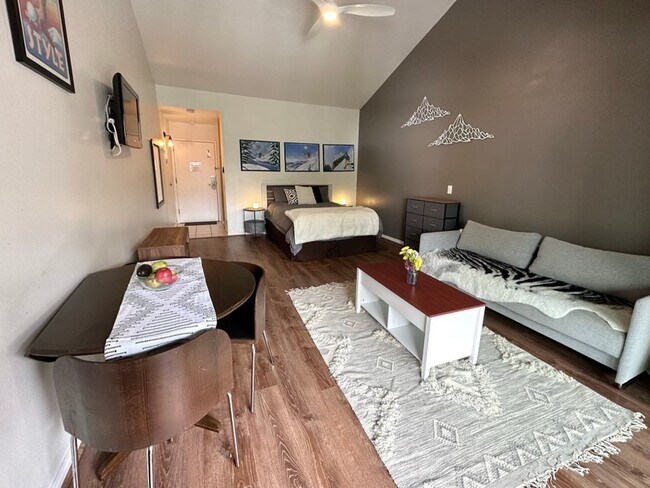 Building Photo - 2245 Sidewinder Dr