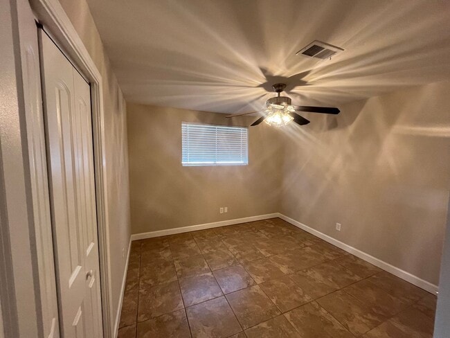 Building Photo - New East Beauty!!!