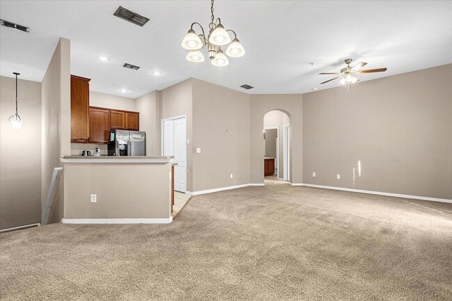 Building Photo - 2811 Pine Oak Trail