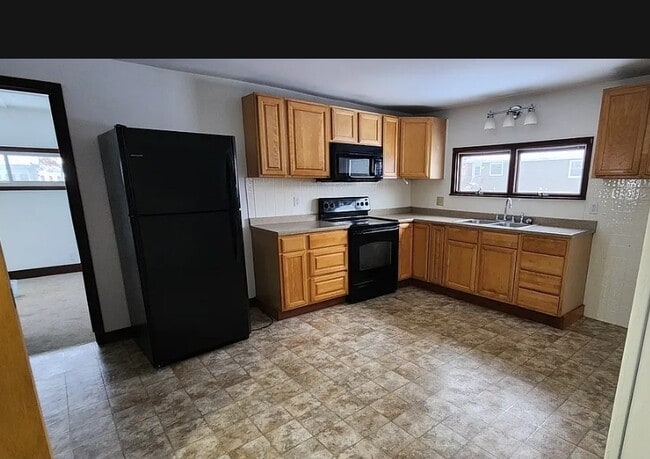 Foto del edificio - 249 E 8th St